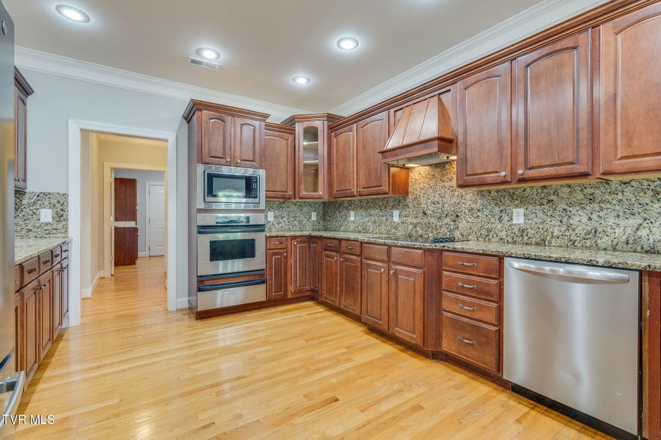 Photo #17: 3 Strawflower Place