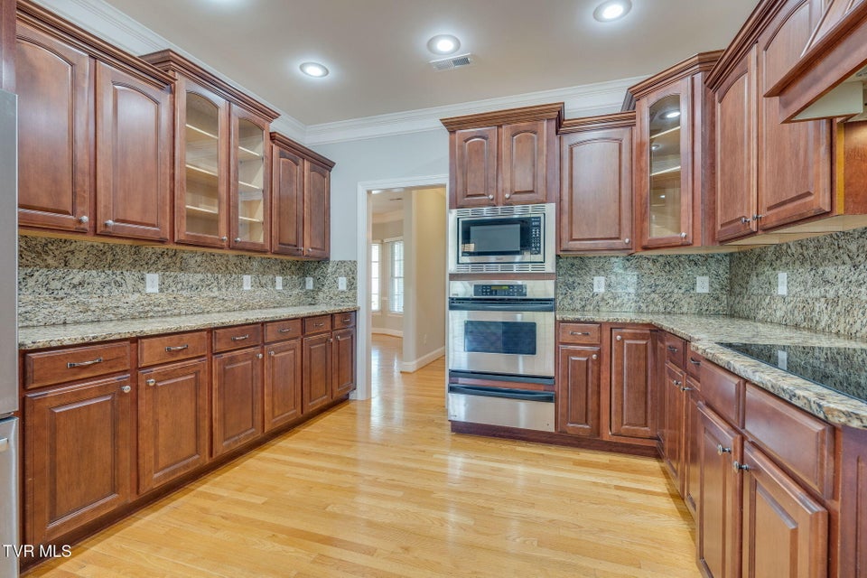 Photo #18: 3 Strawflower Place