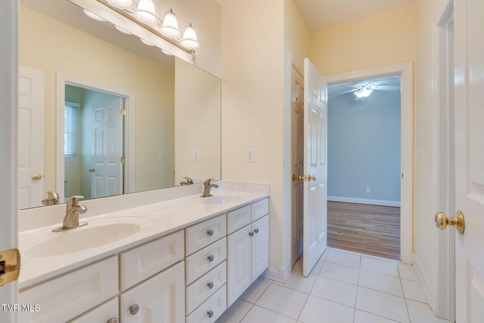 Photo #30: 3 Strawflower Place