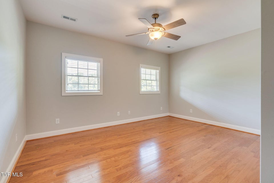 Photo #42: 3 Strawflower Place