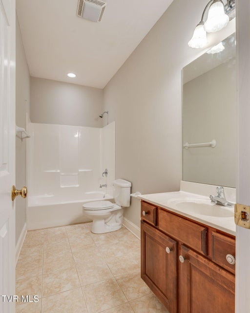 Photo #45: 3 Strawflower Place