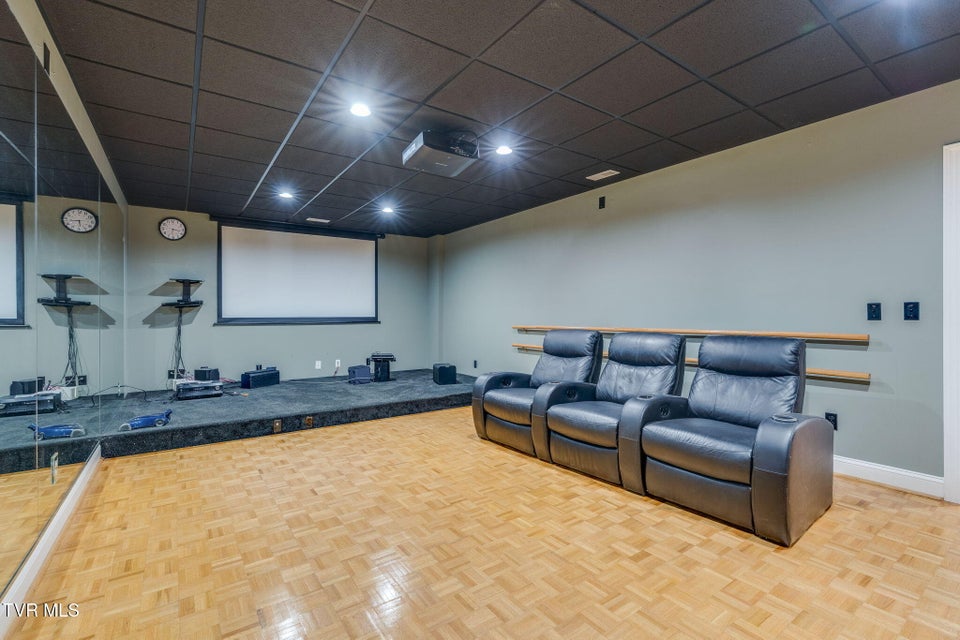 Photo #50: 3 Strawflower Place