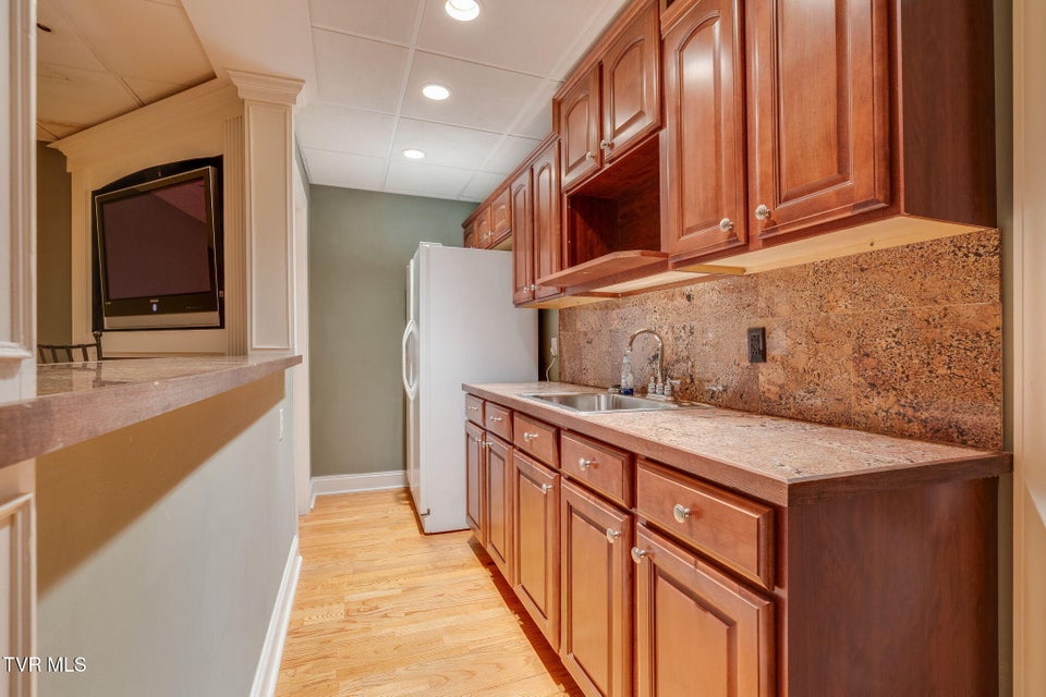 Photo #55: 3 Strawflower Place