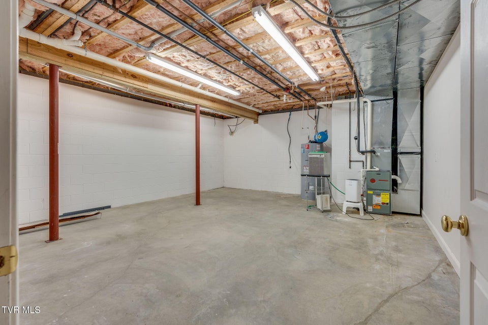 Photo #57: 3 Strawflower Place