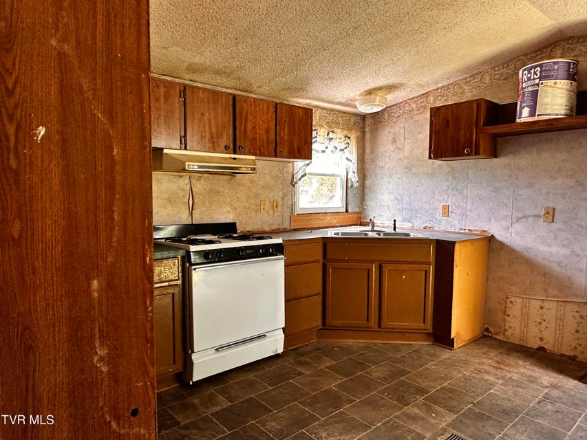 Photo #15: 2725 Greystone Road