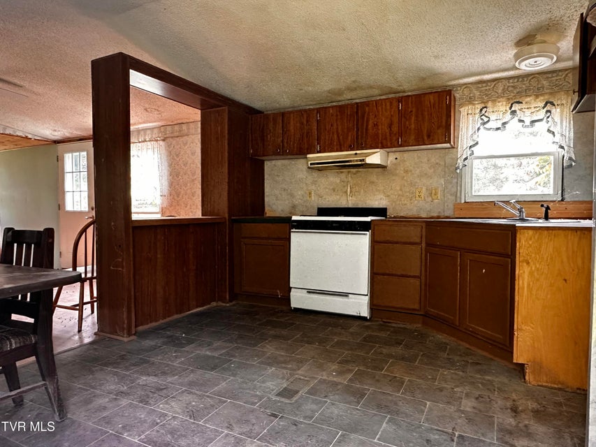Photo #16: 2725 Greystone Road