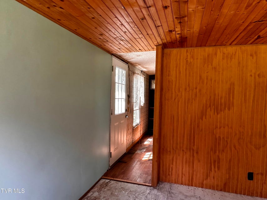 Photo #18: 2725 Greystone Road