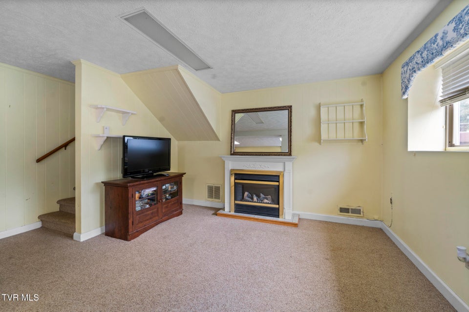 Photo #9: 403 Martindale Road