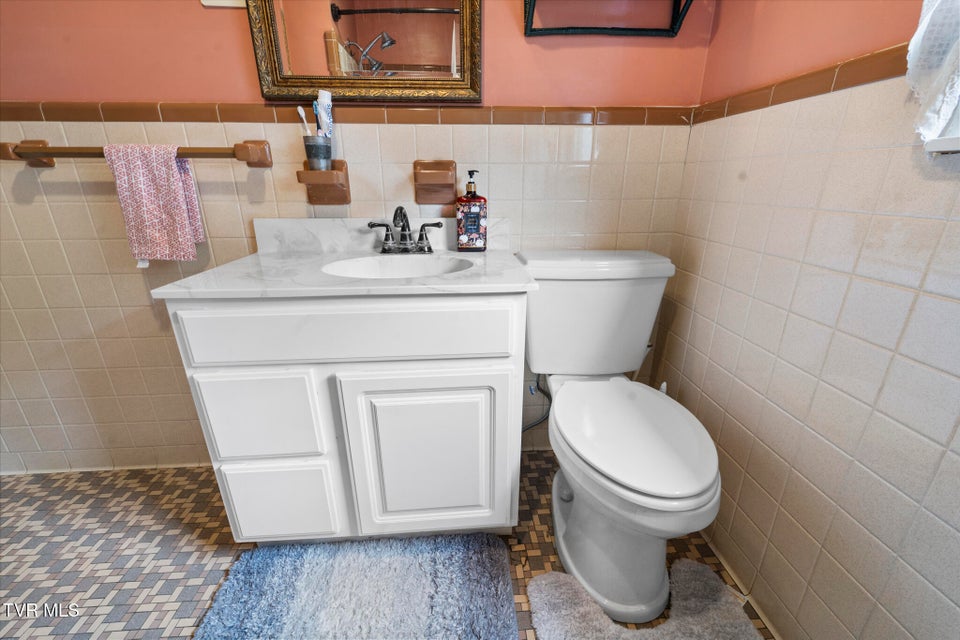 Photo #32: 403 Martindale Road