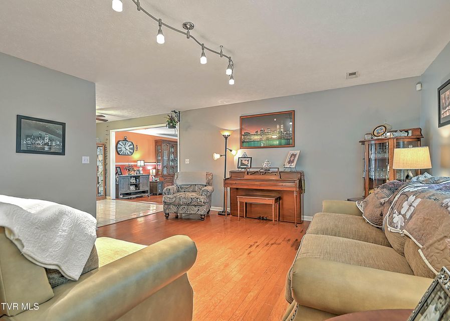 Photo #5: 309 Hawkins Avenue