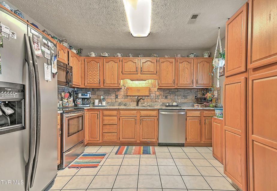 Photo #12: 309 Hawkins Avenue