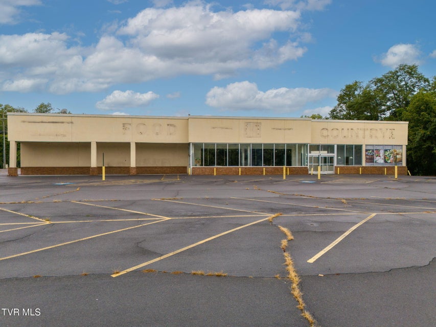 Photo #2: 510 Glade Street