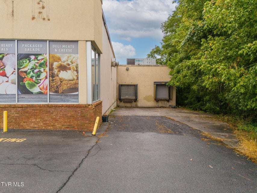 Photo #3: 510 Glade Street