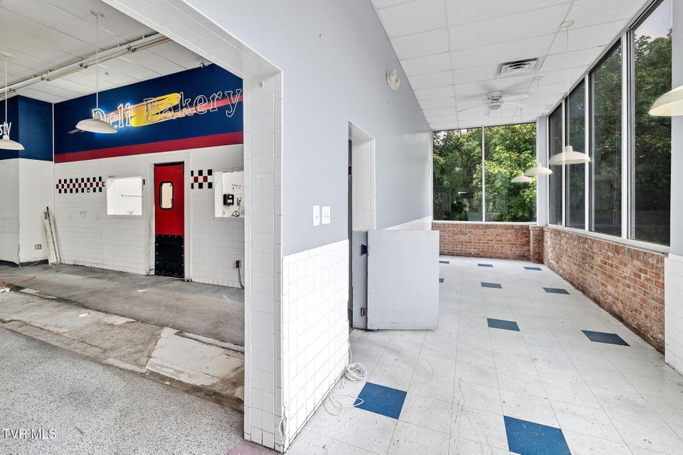 Photo #12: 510 Glade Street