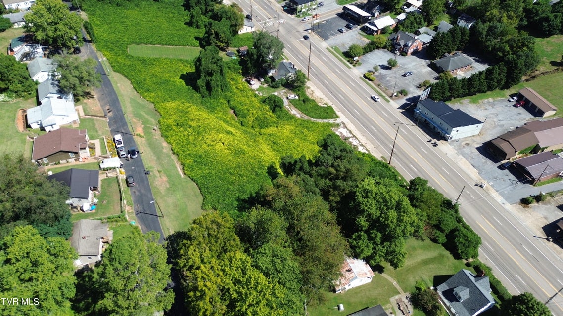 Photo #8: 1040 Lynn Garden Drive