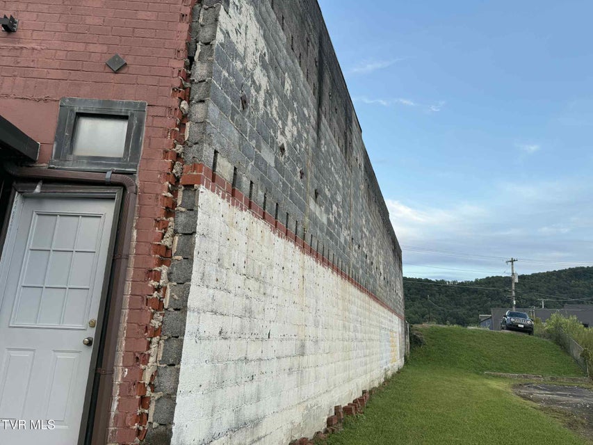 Photo #5: 510 Wood Avenue