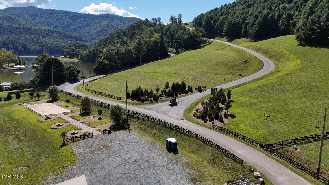 Photo #17: Tr 40 Cowan Town Road