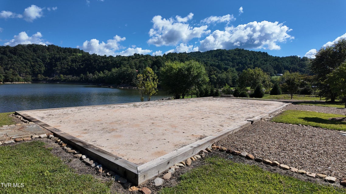 Photo #24: Tr 40 Cowan Town Road