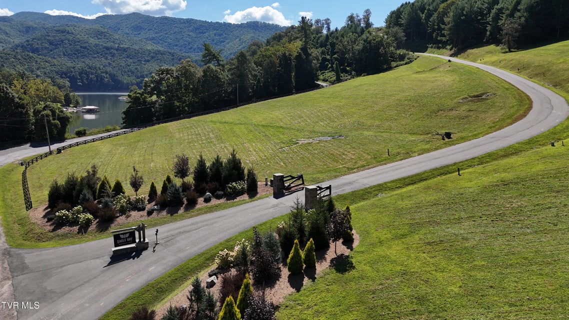 Photo #79: Tr 40 Cowan Town Road