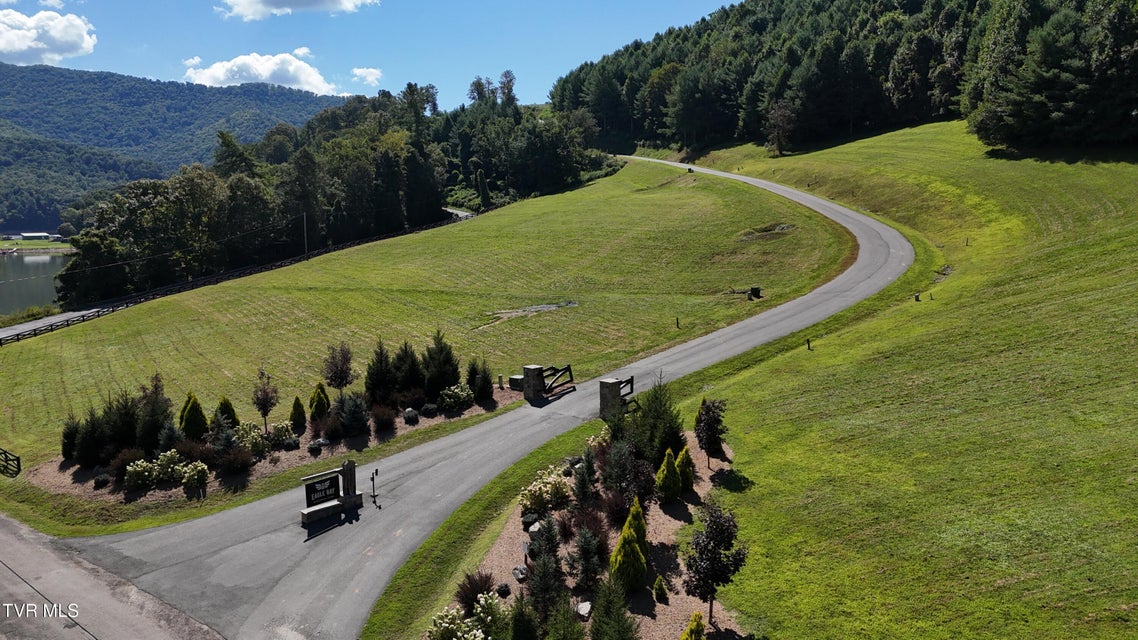 Photo #80: Tr 40 Cowan Town Road