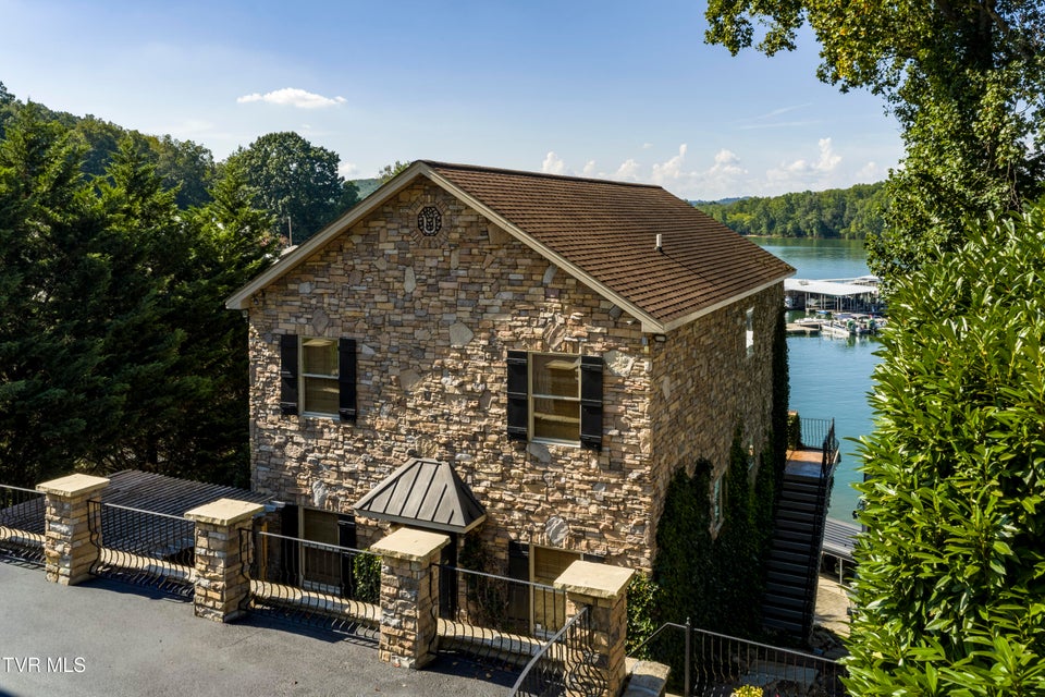Photo #30: 667 Rockingham Road