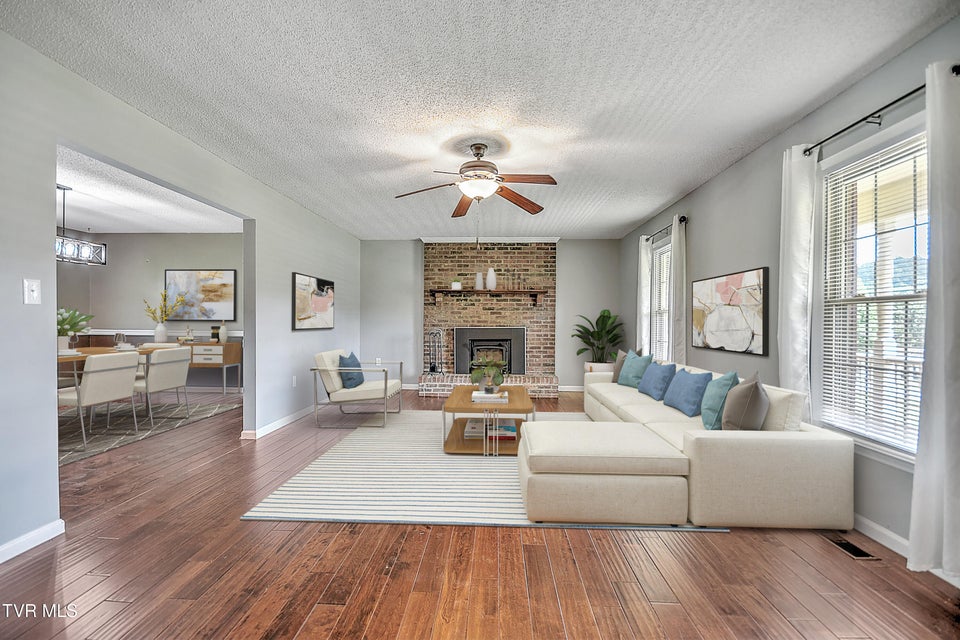 Photo #4: 685 Valley Drive