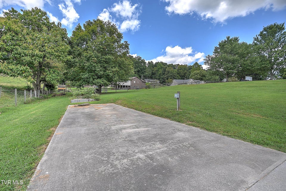 Photo #62: 685 Valley Drive