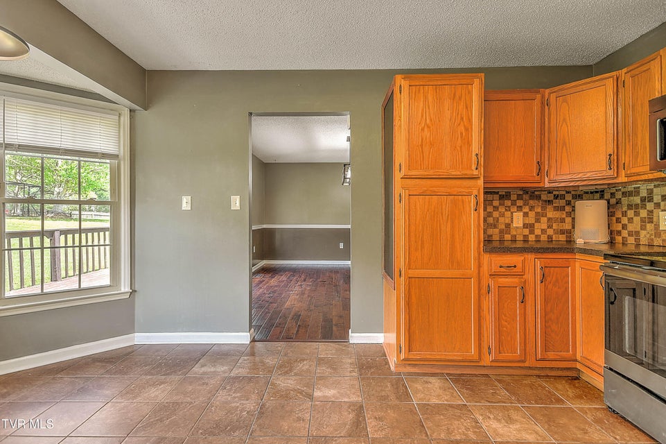 Photo #14: 685 Valley Drive