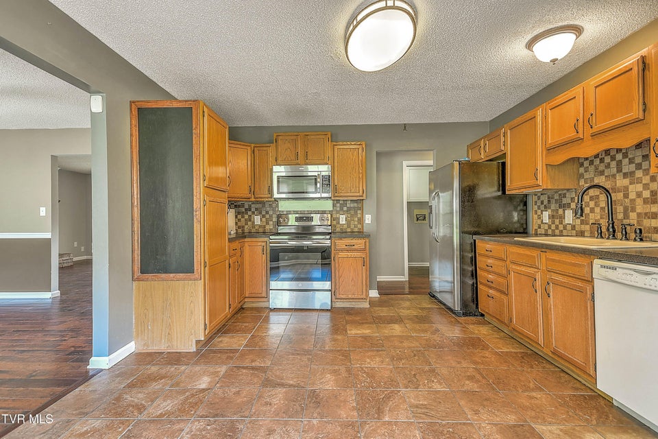 Photo #16: 685 Valley Drive