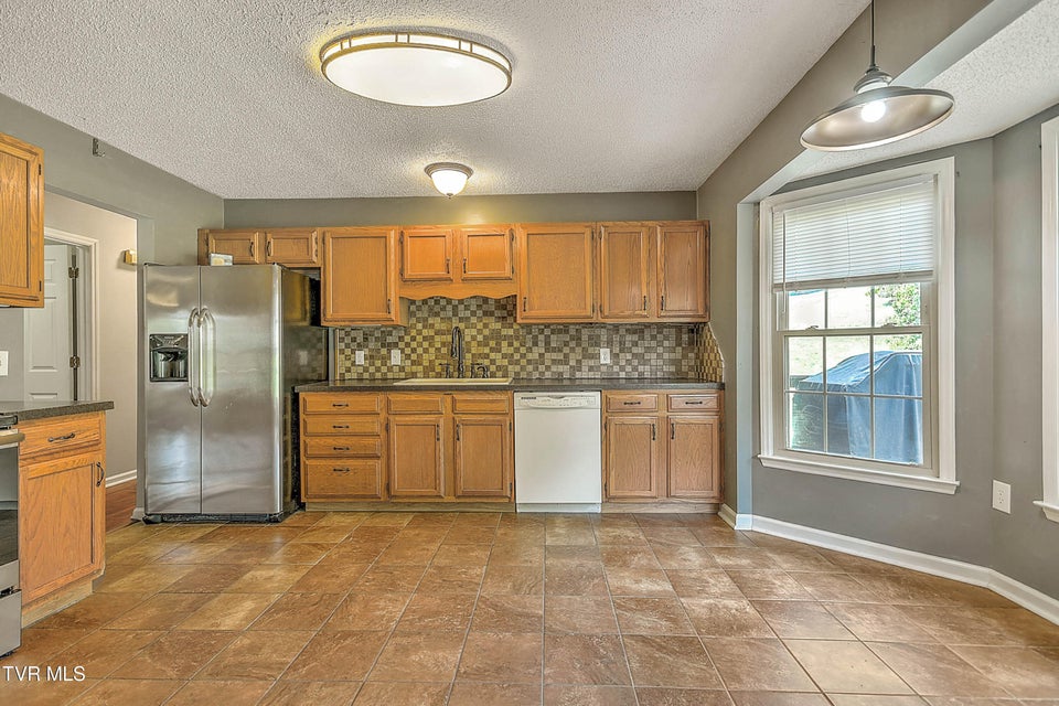 Photo #17: 685 Valley Drive