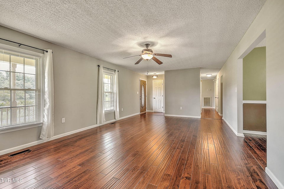 Photo #6: 685 Valley Drive