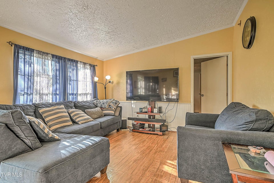 Photo #4: 919 Old Stage Road