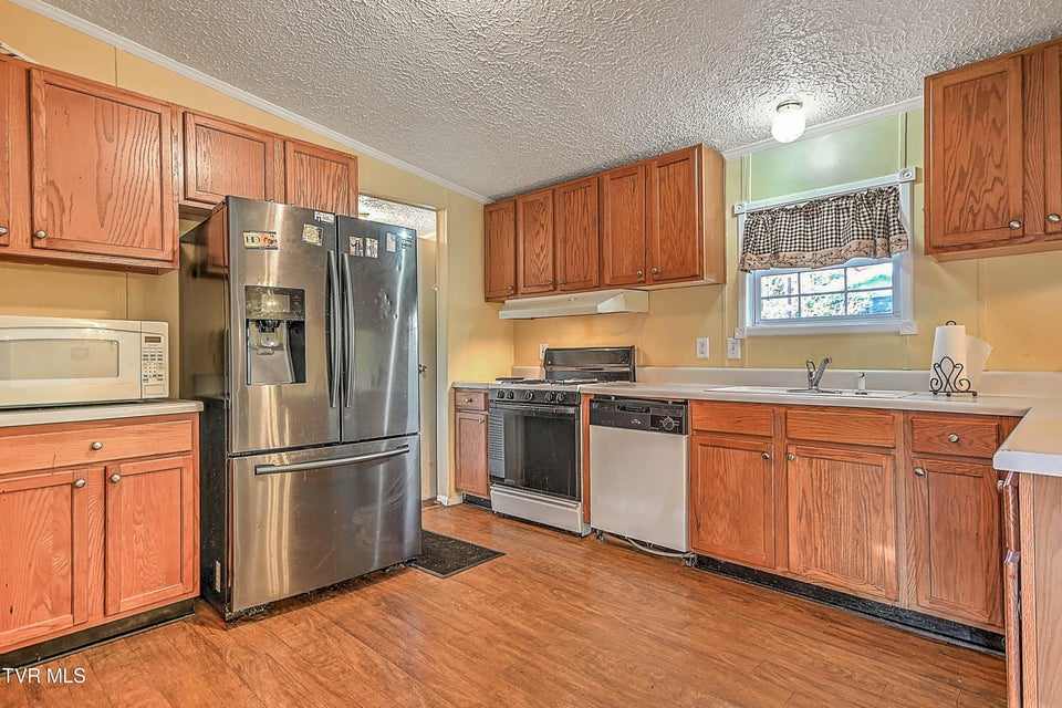 Photo #13: 919 Old Stage Road