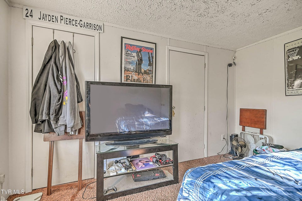 Photo #24: 919 Old Stage Road