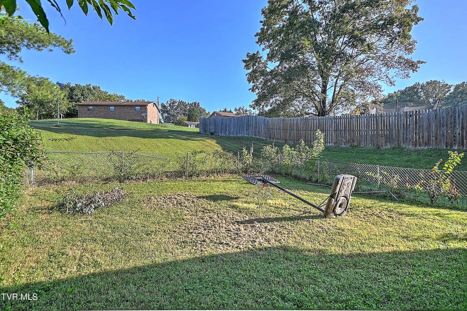 Photo #32: 919 Old Stage Road