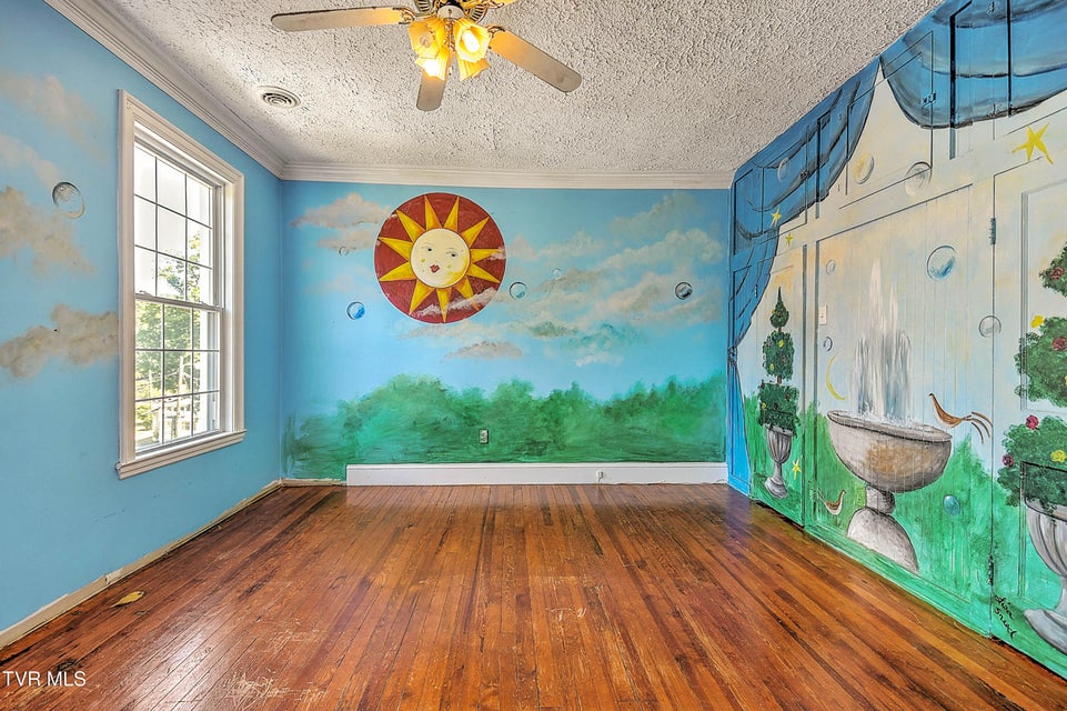 Photo #35: 501 Lindsey Street
