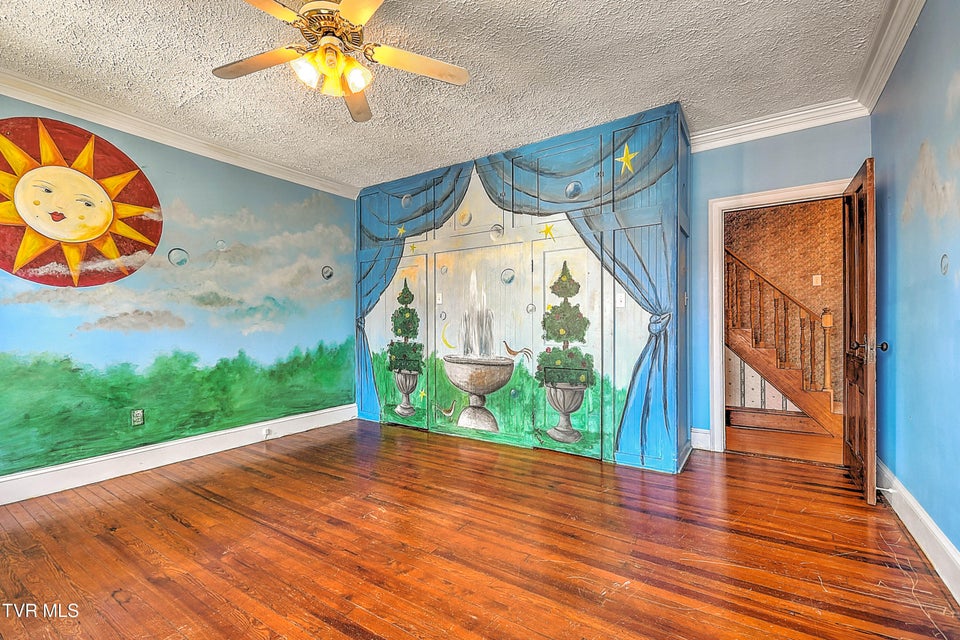 Photo #36: 501 Lindsey Street