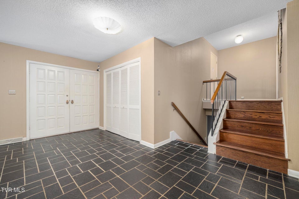 Photo #22: 909 Millercrest Drive