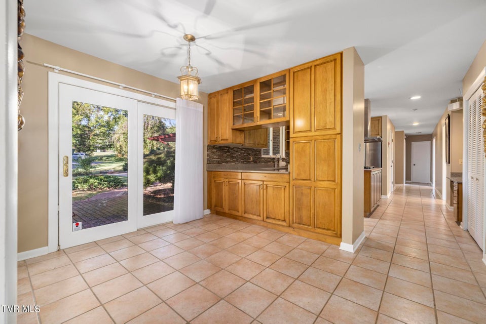 Photo #23: 909 Millercrest Drive