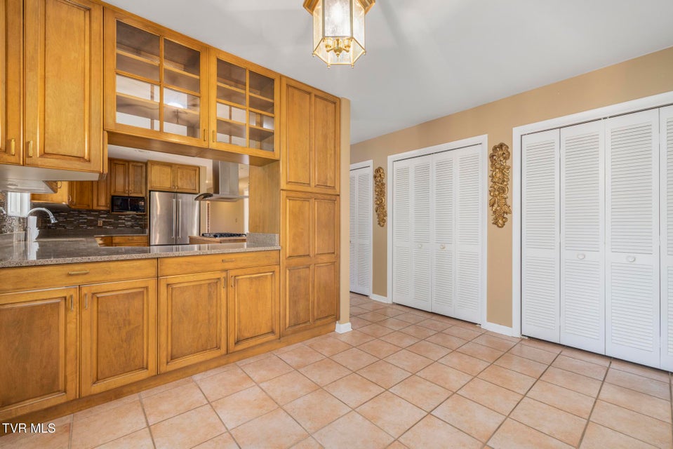 Photo #25: 909 Millercrest Drive