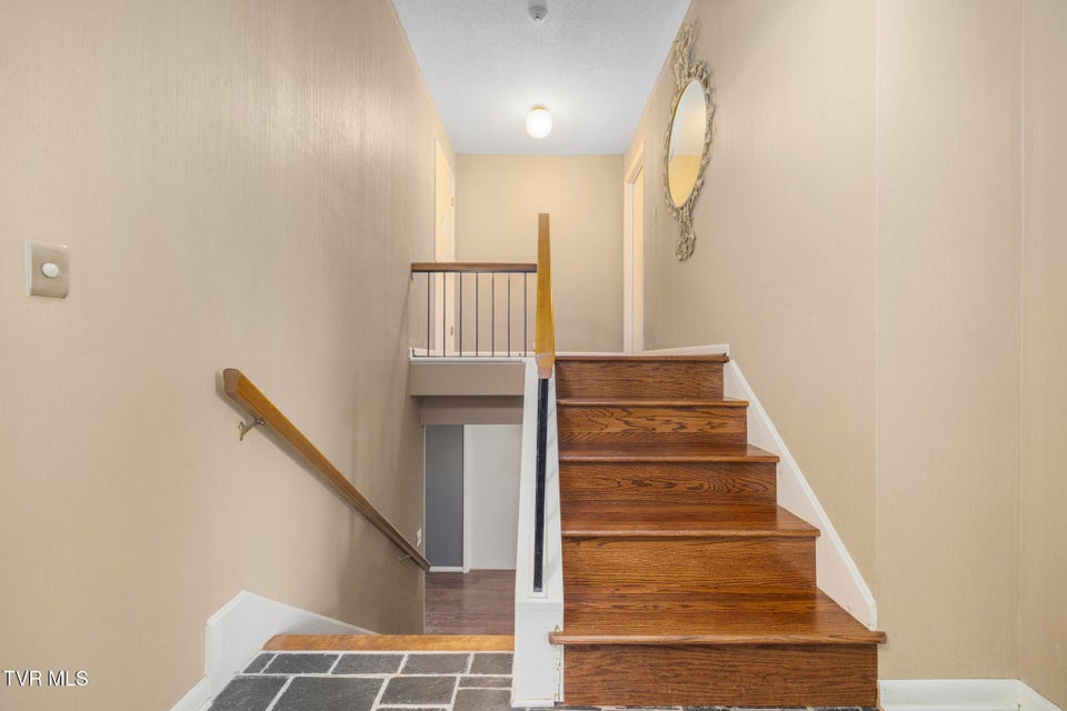 Photo #44: 909 Millercrest Drive