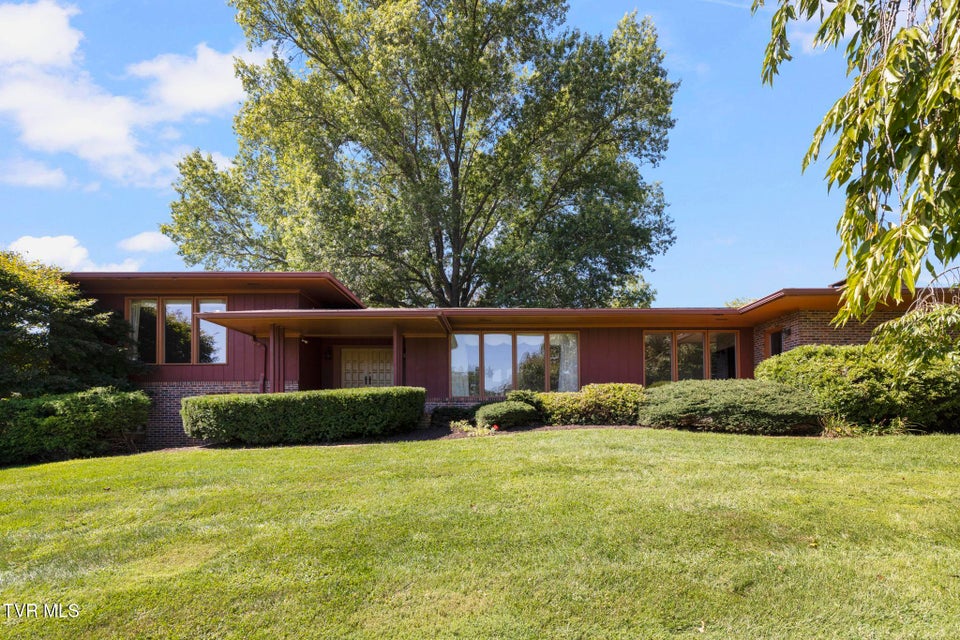 Photo #80: 909 Millercrest Drive