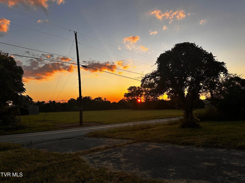 Photo #31: 2725 Greystone Road