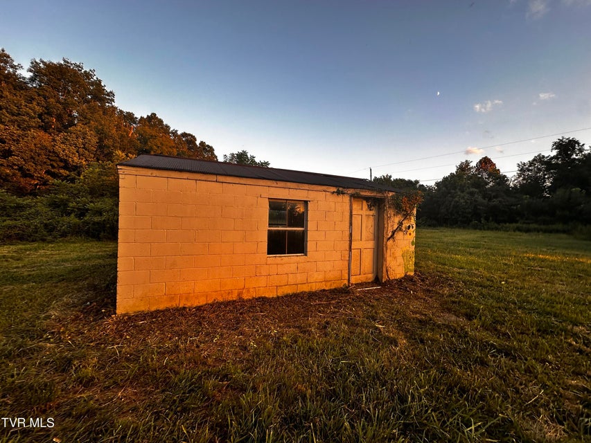 Photo #41: 2725 Greystone Road