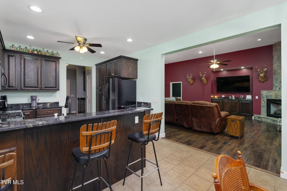 Photo #11: 1161 Laurel Way 