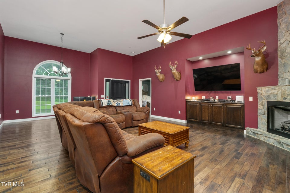 Photo #5: 1161 Laurel Way 