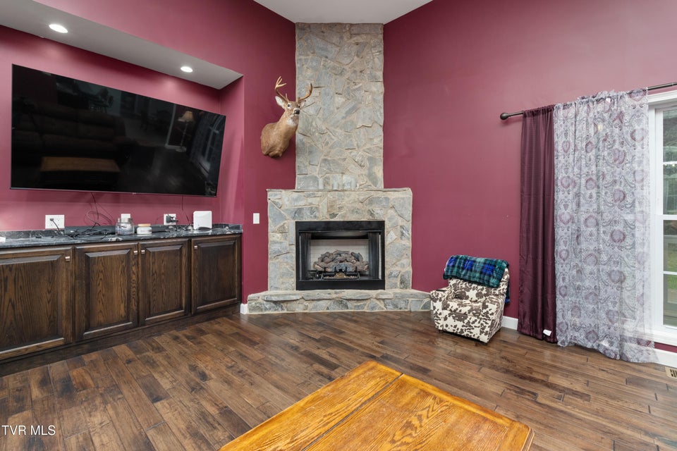 Photo #7: 1161 Laurel Way 