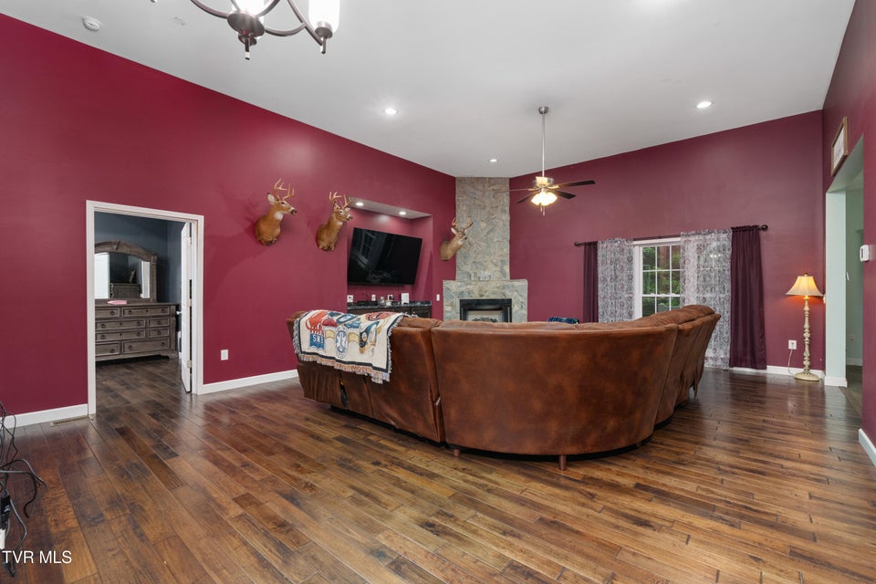 Photo #9: 1161 Laurel Way 