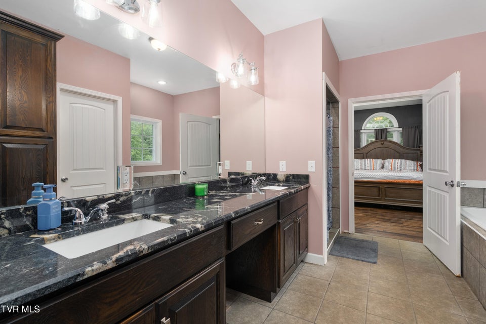 Photo #38: 1161 Laurel Way 