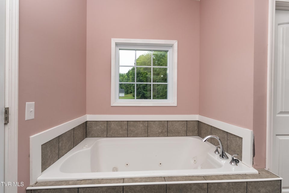 Photo #40: 1161 Laurel Way 